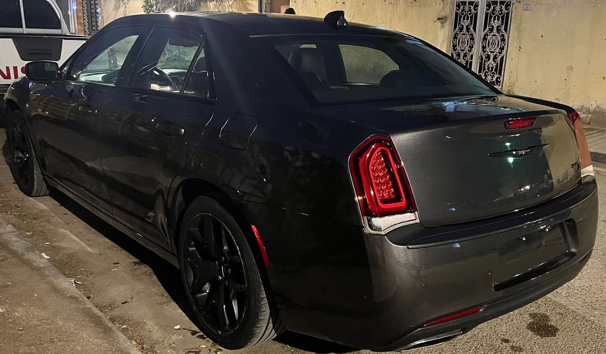 السلام عليكم اوباما S مديل 21 اصل السياره كفاله من الكص حاويه فقط حادث بسيط دعاميه الاماميه وربع من الجاملغ الامامي السياره جديده بعدها بريحت الشركه السياره بدون اقام مكاني بصره مركز المدينه السعر 115 وبيها مجال قليل
***********
