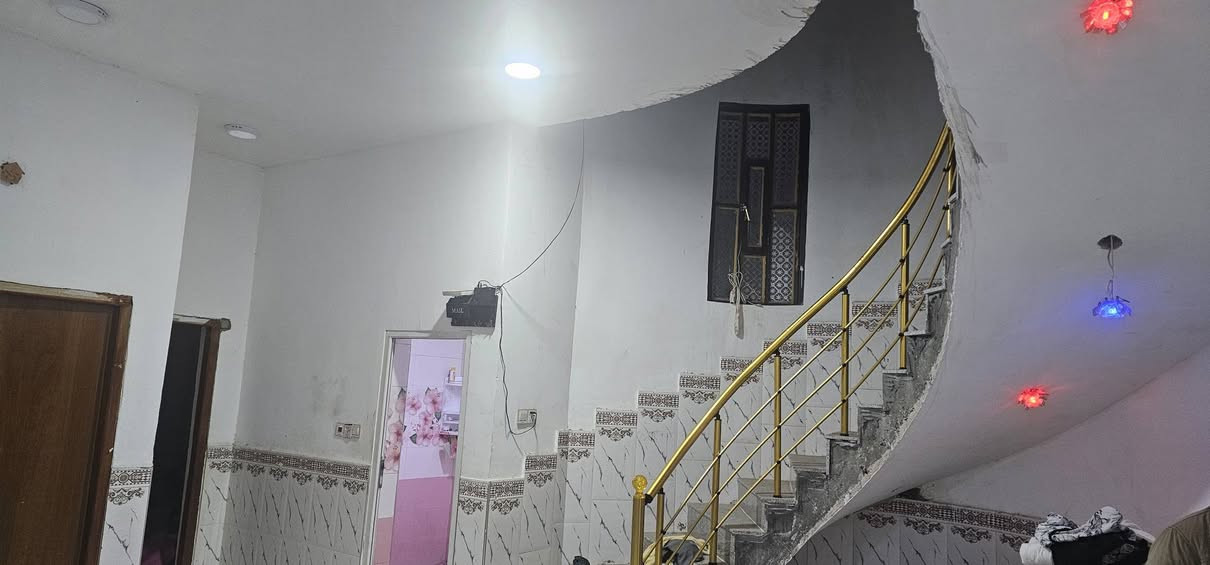 يالله
يعلن مكتب عقارات الثقلين
 عن توفر 
 بيت 🏠 للايجار في الجزيرة الفيروزية قرب الجسر الأول مساحة 200 متر سعر الإيجار 350 الف للاستفسار اتصال ***********ابو شمس
عنوان المكتب الجزيرة شط العرب الفيروزية قبل لا تعبر الجسر الاول على اليمين ركن شارع ٧ البصرة, العراق
