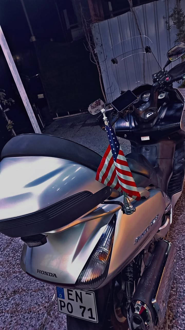 سلفر ونج للبيع مكفوله كفاله عامه 👉
مكينه (600) طياره بيه شلعه شك الكاع مكينه برغي ما مفتوح بيه لا نضوح لا تبخير مكينه بالجيس 
كفراته مكفوله دشبول نفخ ماشيه (42)  حقيقي لا ملعوب بيه ولا شي
استاند حساس✅️
جنطه مثلثه✅️
شاشه اصليه ضد المي✅️
جيبي اس بيه✅️
نشره خلفيه اصليه شاده با 50✅️
علم مال كولدن اصلي سعره 75 ✅️
الدراجه معليها لا طسه ولا شي ولا طخ من جوه ابد✅️
بانزين كله محسن ودهن امزويل دراجه مال بيت ما اطلع بيه ابد قليل وتجي وشوف نضافته بعينك احلى من الصور
السعر( 25) وبيه مجال قليل حك الجيه الشراي بي خير ويدلل عنوان البلديات رقم ***********
