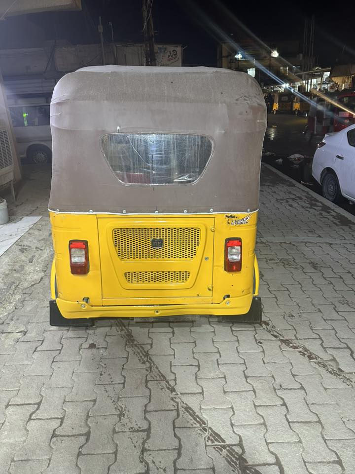 السلام وعليكم تكتك موديل 2022 شهر ال12 العنوان بغداد الحسينيه السعر 8750 وبيها مجال رقم الهاتف ***********
