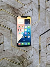 ايفون12برو ماكس   لون ذهبي   ذاكره128.         باتري 78  جهاز مبدل شاش...