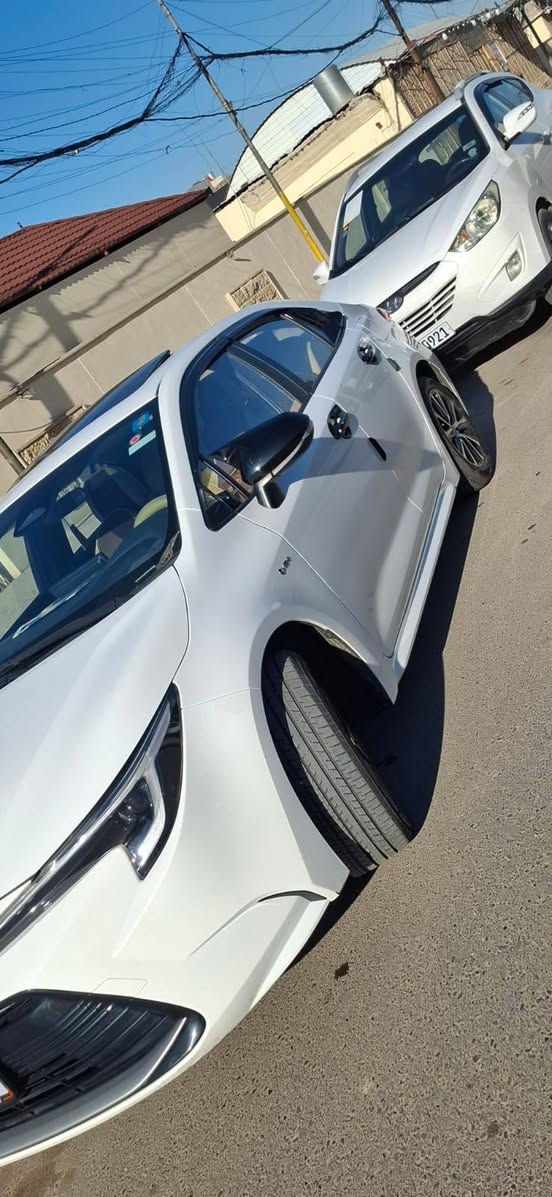 كورلا 2025 الشكل الامريكي محرك 1800 هايبرد HEV
مكفولة كفالة عامة 
الموصفات:
محرك 1800 هايبرد شحن ذاتي 
بصمة + دخول ذكي 
هاندر بريك بصمة + اوعو هولد 
سلايت 
رادار امامي 
سياقه اليه 
تبريد قطعتين 
تبريد بيانوو شاشة 
شاشة ابل كار ابلي + كامره خلفية دواره 
مانع انزلاق +مود درايف + ايفو مود 
6 ايرباك 
ويل حجم 16 
حساس لايت كامل اوتو عالي ناصي اوتو +حساس ضغط ايطار 
تحكم استيرن كامل فول  
لايت زينون + لد صباحي + اشارة لد 

العنوان: موصل الجانب الايمن منطقة باب جديد 
للاستفسار : الاتصال على *********** بي واتساب موصل, نينوى
