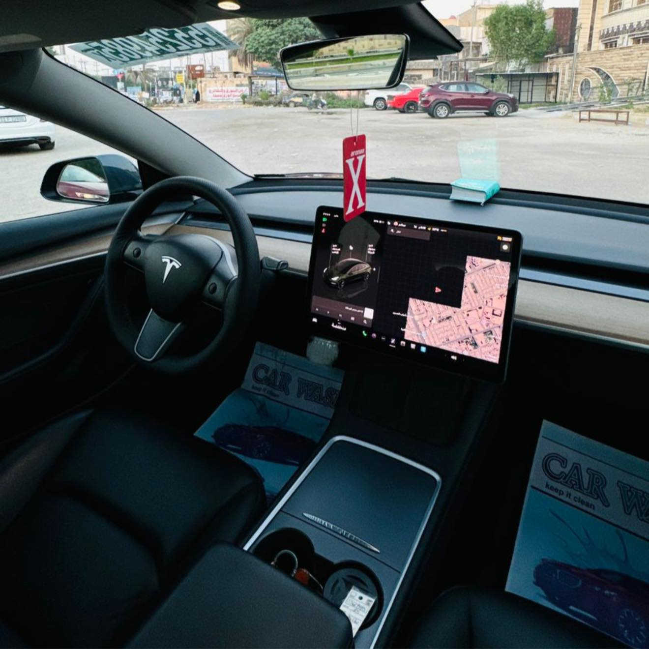 تيسلا  2023 -‏ Model 3 
السيارة مكفولة من الصبغ بدون ايرباك 

المواصفات
____________
نظام حراسة شديد يتضمن ١٣ كاميرة مراقبة 
انت وفي المنزل تشاهد سيارتك وتتحكم بها 
نظام ترفيهي يتضمن العاب الكترونية و حركات راقصة 
سقف بانوراما زجاج
شاشة كبيرة حجم 15 بوصة
كاميرات 360
حساسات امامية وخلفية
كراسي كهرباء جلد اسود
كراسي تدفئة
رادارات 360 درجة
مانع تصادم
حساسات جانبيه
مثبت سرعة
تحكم بالسياره عن طريق الشاشة
نظام قيادة آلية Auto Pilot
عداد ديجيتال
تشغيل تلقائي
نظام قيادة ذاتية Full Self drive
نظام (RCTA) للتنبيه عند الرجوع للخلف
نظام (RSA) لكشف لافتات السرعه للطريق
نظام (PSC) الرادار الذكي لمنع الاصطدام 
نظام (LTA) لتحديد المسار على الطريق
تشغيل عن بعد
الدخول الذكي
نظام ترفيهي كامل متكامل يحتوي على ( YouTube / WhatsApp / Tik Tok / Netflix)
‏• Wifi
‏• GPS
‏• MAPS
‏• Bluetooth
‏• AUX
‏• USB
أوامر صوتية voice commands
جنط قياس 20
اضوية امامية LED
اضوية خلفية LED
كشافات ضباب LED
إنارة امامية زنون بالكامل
صندوق خلفي كهرباء
نظام محاكة ذاتي للسياره من الخارج
______________
حادث جداً خفيف بدون صبغ بدون دواخل بدون ايرباك فقط تبديل قبق الجنطة نفس اللون وبارد في الجاملغ الخلفي 
السعر ١٩٠ $
العنوان كربلاء حي الحسين 
***********
