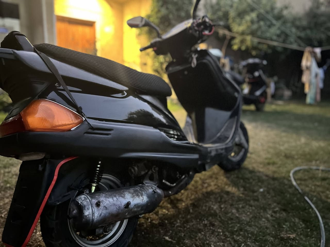 سلام عليكم....
دارجة فظائي ياباني سرعة 100 ......كاملة مكمله ... كهربائية كلها شغاله من هورن واشاير ودشبول واضوية وبك لايت يعني كلشي شغال بيها .......بيها شوته رياضي فول والبلادي موجودة شلعتها ونعومتها جدا ممتازة وشرط المعدل 100 دراجة شبه زيرو مابيها اي نقص غير قمجي عداد ....كشنها نظيف جدا ....دبلاتهها كلها شغاله وطستها ناعمه حييل و بريكات كلها شغاله تجي تشوفها وبلعافة عليك ...

الدراجة مكانها بغداد كرخ اولى.......


**إذا كنت صاحب هذا الإعلان وتريد حذفه لأي سبب، رجاءا أرسل رسالة إلى الدعم الفني**