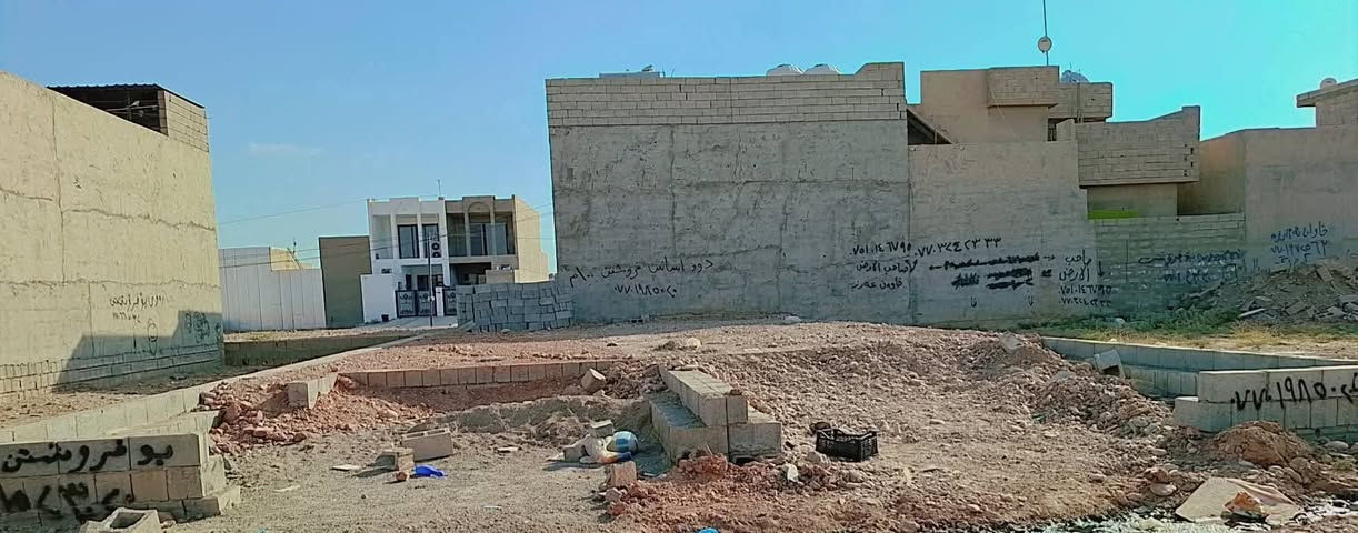 بيع مستعجل 🛑
#اساسين للبيع (100-100) م
كركوك بنجاعلي قريب جامع باهر
فرع عريض
قريب على تبليط عشرة متر فقط 
ماء حلو بين يوم ويوم 
#سعر الواحد12مليون و بي مجال
☎️*********** هاتف واتساب
