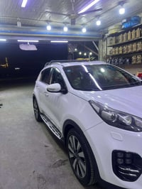 سلام وعليكم عندي سبورتج ٢٠١٨خليجه  محرك 2000 رقم بغداد رقم مميز تخم تا...