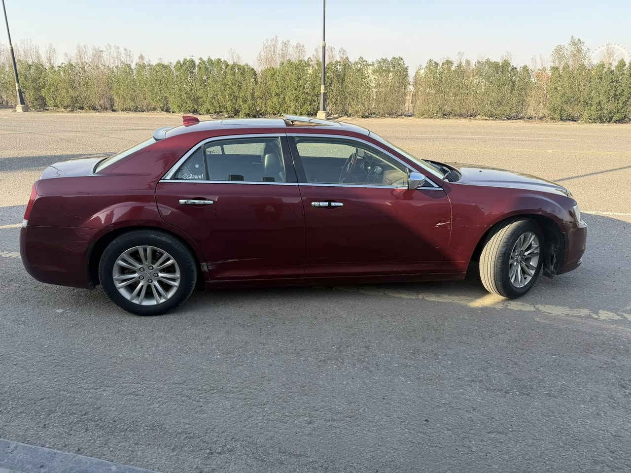 سلام عليكم شباب سياره كلايسلر اوبام مديل 2016 لون كرزي رقم اربيل نكليزي بسمي السياره كير محرك حداديه تخم تاير محرك 3600 سياره كفاله من الضربه وصبغ وتبديل  عامه ماعده طخه بسيطه بل عراق مامصلحه ويل اكروم 18 حساسات خلفيه كامره خلفيه خزن مومري السعر 235 وبيها مجال لشراي مكان السياره بصره 
***********
