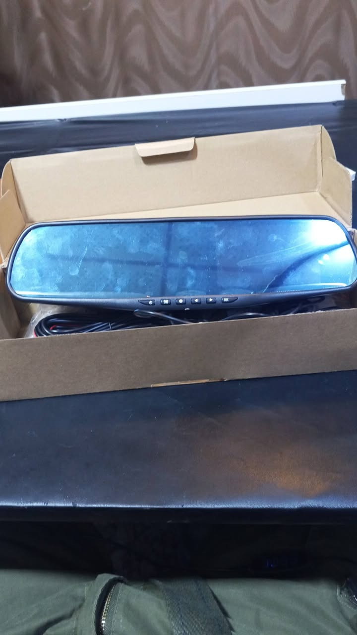 السلام عليكم كاربلي مع داش كام
جديد غير مستعمل خلي سعر ومليون عافيه


**إذا كنت صاحب هذا الإعلان وتريد حذفه لأي سبب، رجاءا أرسل رسالة إلى الدعم الفني**