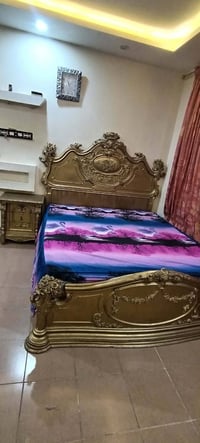 غرفه خشب • نضيف • بلا عيب