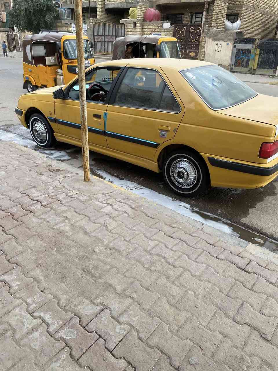 سلام عليكم بيجو بارص ٢٠١٥ بسمي هيئه صفر غرامه صفر ارقام نكليزي سياره بيها مكينه وكير كورله مكينه كايمه تشتغل وتمشي وين ما تريد بس كايمه أبيع بدون مكينه صدرها نضيف كهربائيات كلها شغاله مكاني بغداد حسينيه سعر ٣٦انزلك فلوس مكينه ***********
