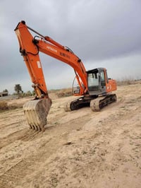 حفارة هيتاشي • Z200 • موديل ٢٠٠٤