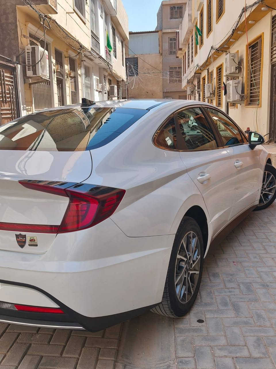 بسم الله الرحمن الرحيم

السلام عليكم ورحمة الله وبركاته

🚘 هيونداي سوناتا للبيع

✨ سيارة نظيفة جدًا ومعتنى بها، استخدام شخصي، وماشية 55 ألف ميل فقط.

المواصفات:
✔️ محرك 2500 GDI قوي واقتصادي.
✔️ كلين تايتل.
✔️ بدون حادث أو غرق.
✔️ يوجد بارد فقط في الجاملغ الخلفي.
✔️ المحرك، الجير، والشاصي بحالة ممتازة.
✔️ السيارة جاهزة للاستخدام ولا تحتاج أي مصروف، والفحص خير دليل.

🆔 رقم الشاصي (VIN):
5NPEG4JA6NH144047

💰 السعر: 165، ويوجد مجال بسيط.

📞 للاستفسار والاتصال:
***********
مكان كربلاء

🌹 البيع للجاد، والله يرزق البائع والمشتري.
