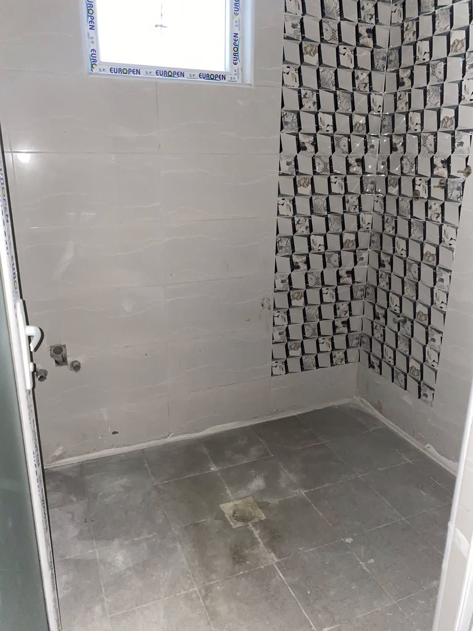 السلام عليكم دار للبيع 🏡 
قيد الإنشاء دار حديث وموقع مرغوب وهادئ 
المساحه / 100 متر 
واجه / 5 
ونزال / 20 
محتويات الدار / صاله + مطبخ  + غرف نوم عدد 3 + خدمات عدد 2 + منور 
موقع الدار / الاعلام الشباب خلف سوق اميمه📍 

لمعرفت تفاصيل اكثر الاتصال على الأرقام الاتيه 📞☎️
***********
***********
***********
مكتب سما النخيل _ الاعلام _ حي الشباب _ سوق اميمه 📍
