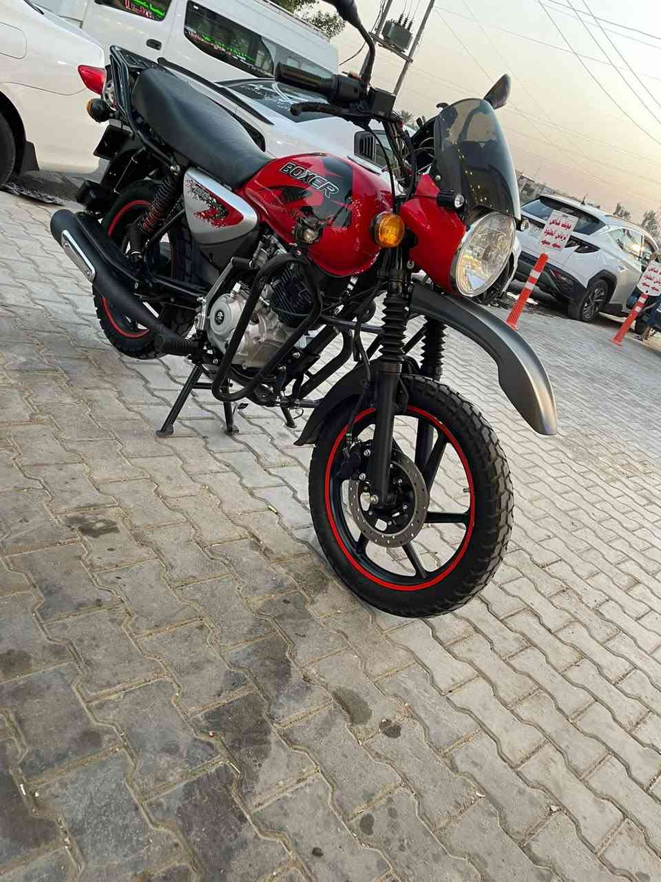 سلام عليكم دراجه بوكسر جبلي 2023للبيع استخدام شخصي ما مشتغله دلفري ماشيه25000الف حقيقي مكفوله من الشخط100‎%‎ تجي تفحص وتشوف بدون درع مرقم سنويه ولوحات تحويل ثاني يوم ب اسمي السعر 3100وبيها مجال مكان بغداد تقاطع درويش تواصل خاص او على الرقم *********** موجود اتصال و واتساب ما ارد ماسنجر والي ما عاجبه السعر اكو هواي دراجات لا يكسر بحاجت غيره♥️
