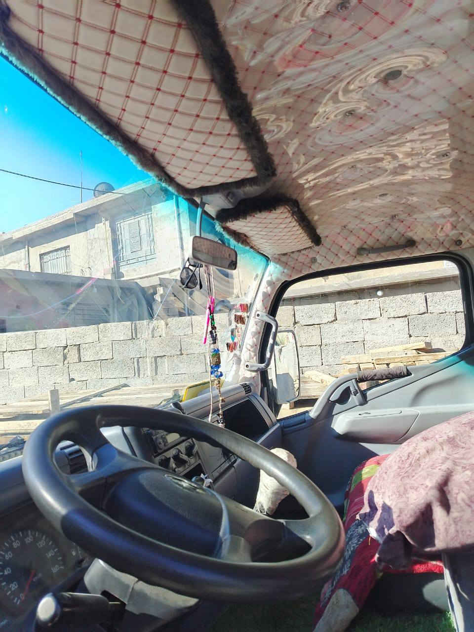 السلام عليكم سيارة كنتر للبيع مديل 16 محسن تايرات جديدة كهربائيات شغالة فوول السيارة جاهزة من كلشي رقم انكليزي بيه سقيف وا جادر بيه طخ بل قمار تانكي كاز 200/مكلف بل نشر تحويل ثاني يوم / ***********/***********
