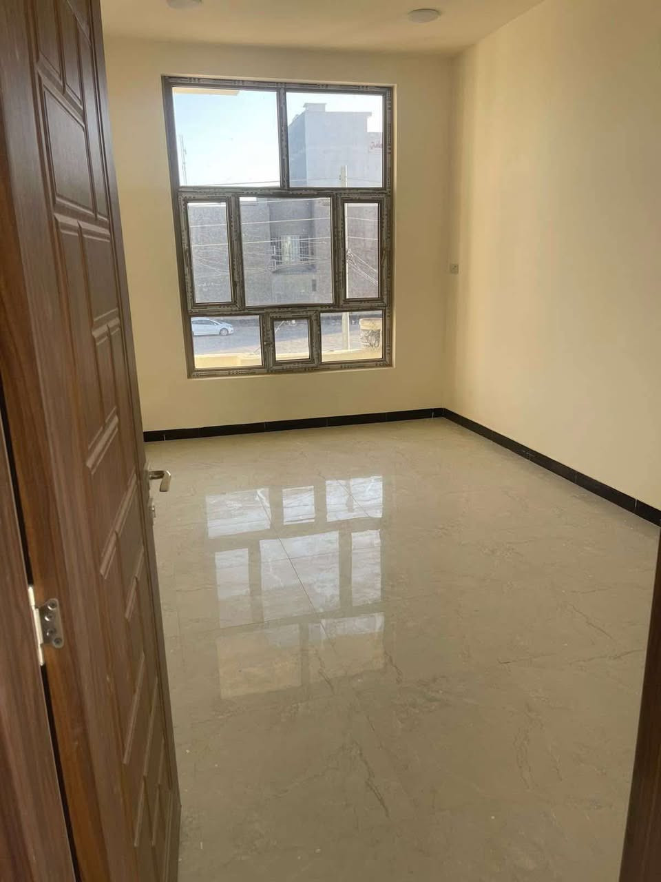بيت للبيع – موقع مميز

📍 الموقع: 24، ثالث قطعة من شارع 60
📏 الشارع: 10 متر
📐 المساحة: 150 متر
📏 الواجهة: 7.5 متر
📏 النزال: 20 متر

✨ موقع حيوي وقريب من الشارع الرئيسي
✨ مناسب للسكن أو الاستثمار

📞 للتواصل: ***********

💰 السعر: (يحدد عند التواصل
