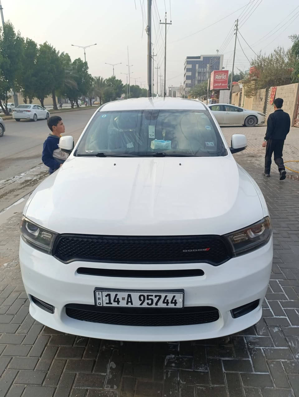 السلام عليكم
دورنكو 2019GT  وارد رقم بصرة الماني محرك 3600 كير طيارة مواصفات GTمعروفة 
حادث كلش بسيط دعامية خلفية فقط حسب الفحص والتقرير وجود بارد كلش بسيط أسفل باب السائق 
البيع او مراوس بسيارة أقل لان محتاج فرق اي سيارة تناسبني عنوان السيارة البصرة شط العرب سعر 245 شراي يتصل ***********
