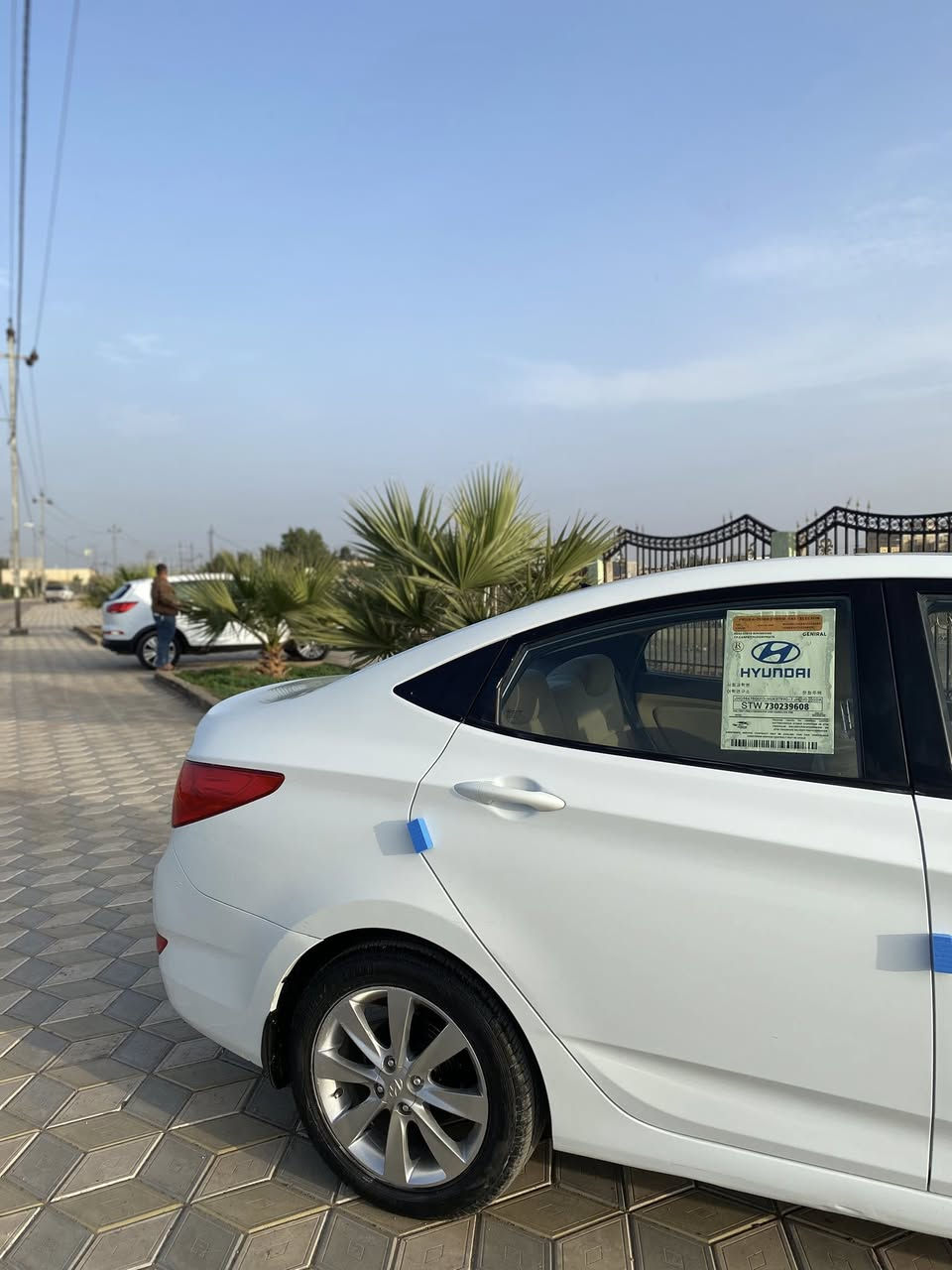 السلام عليكم
اكسنت 2014 فول مواصفات مخزنه ماشيه 30 ألف حقيقي زيرو السياره بأسمي سنويه جديده محرك1600 كفاله عامه السياره فقط بارد بالجاملغ الأمامي ع كد 4 اصابع السياره كلها ع وضع الشركه السبير ما نازل الأريل بعده بجيسه ما مشدود وكاعيات الشركه كذلك 
للعلم السياره صارلها 8 سنوات مضمومه ومن النوادر جداً 
العنوان ميسان العماره
للأستفسار اكثر ***********
الخاص مهمل اتصال فقط
