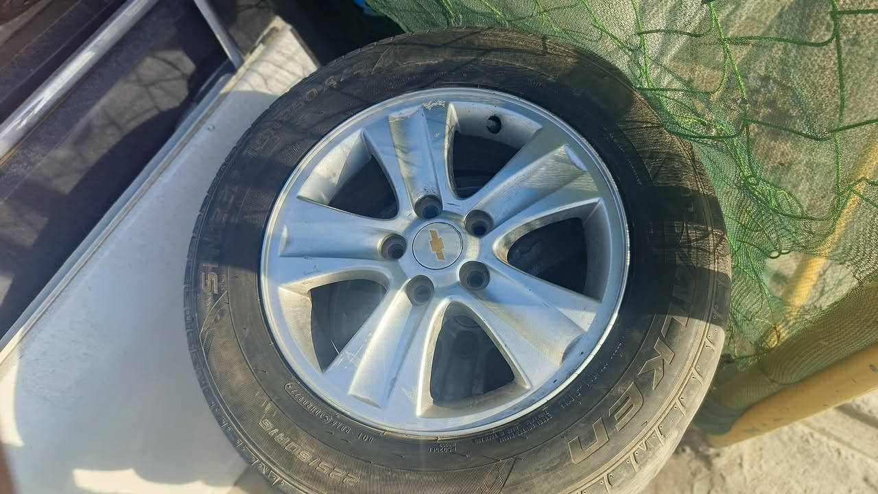 السلام عليكم تخم تاير حجم 16 السعر 225وبي مجال و متوفر قطع غيار بانواعها كل مايخص تاهو جمسي يوكن  سوبربان المكان حصوه طريق حله بغداد مجمع الشمري متوفر خدمة توصيل الرقم ***********متوفر واتساب
