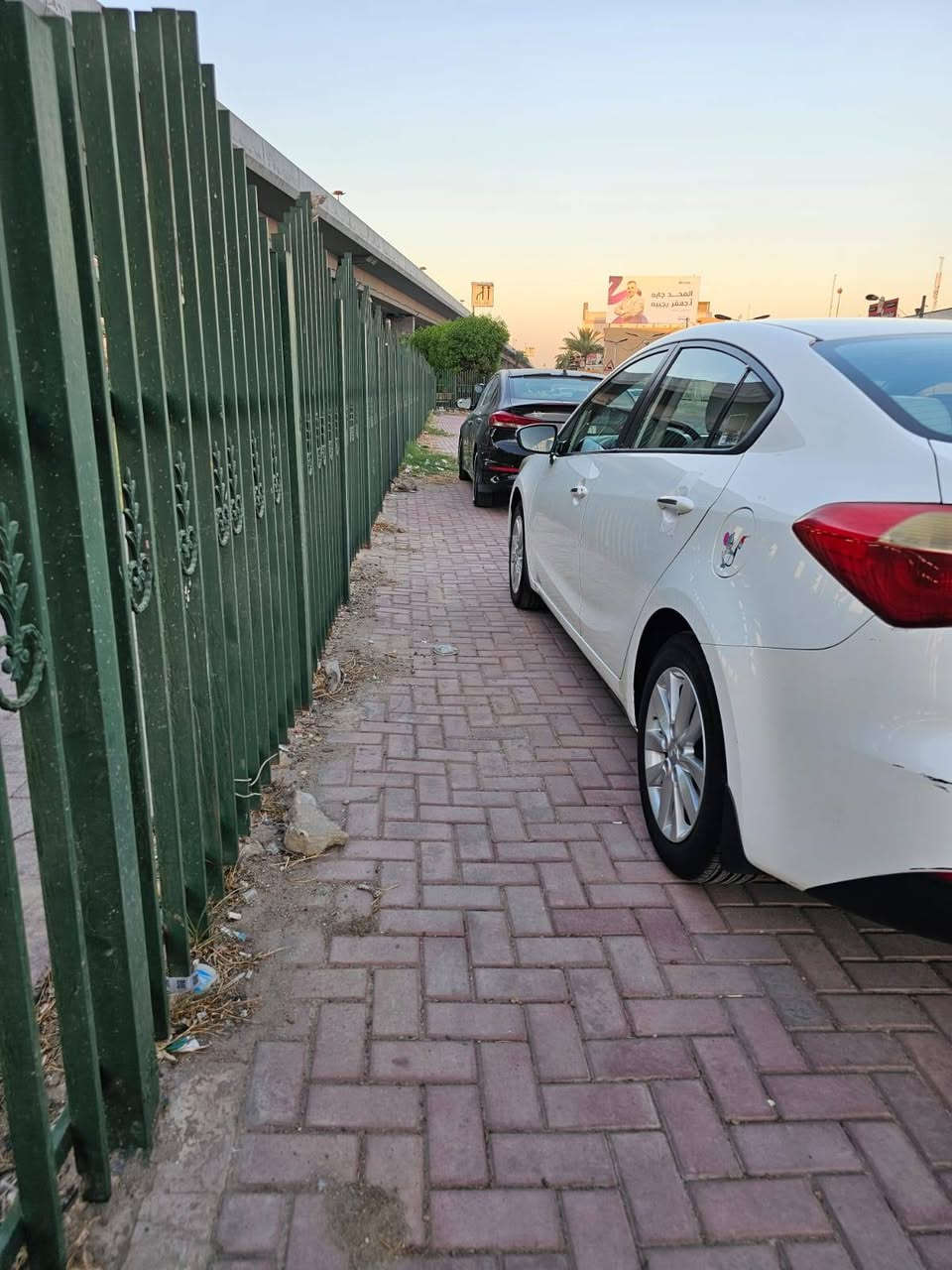 السلام عليكم سيراتو موديل 2014
محرك 2000
بنيد مبدل وخشم الجاملغ مكفوله 
من الصبغ والشواصي والغود 
السياره ربع مذب عليه 
فول عده البصمه 
فتحه 
ويل كب 
مكاني الطوبجي 
رقم الهاتف 
***********
