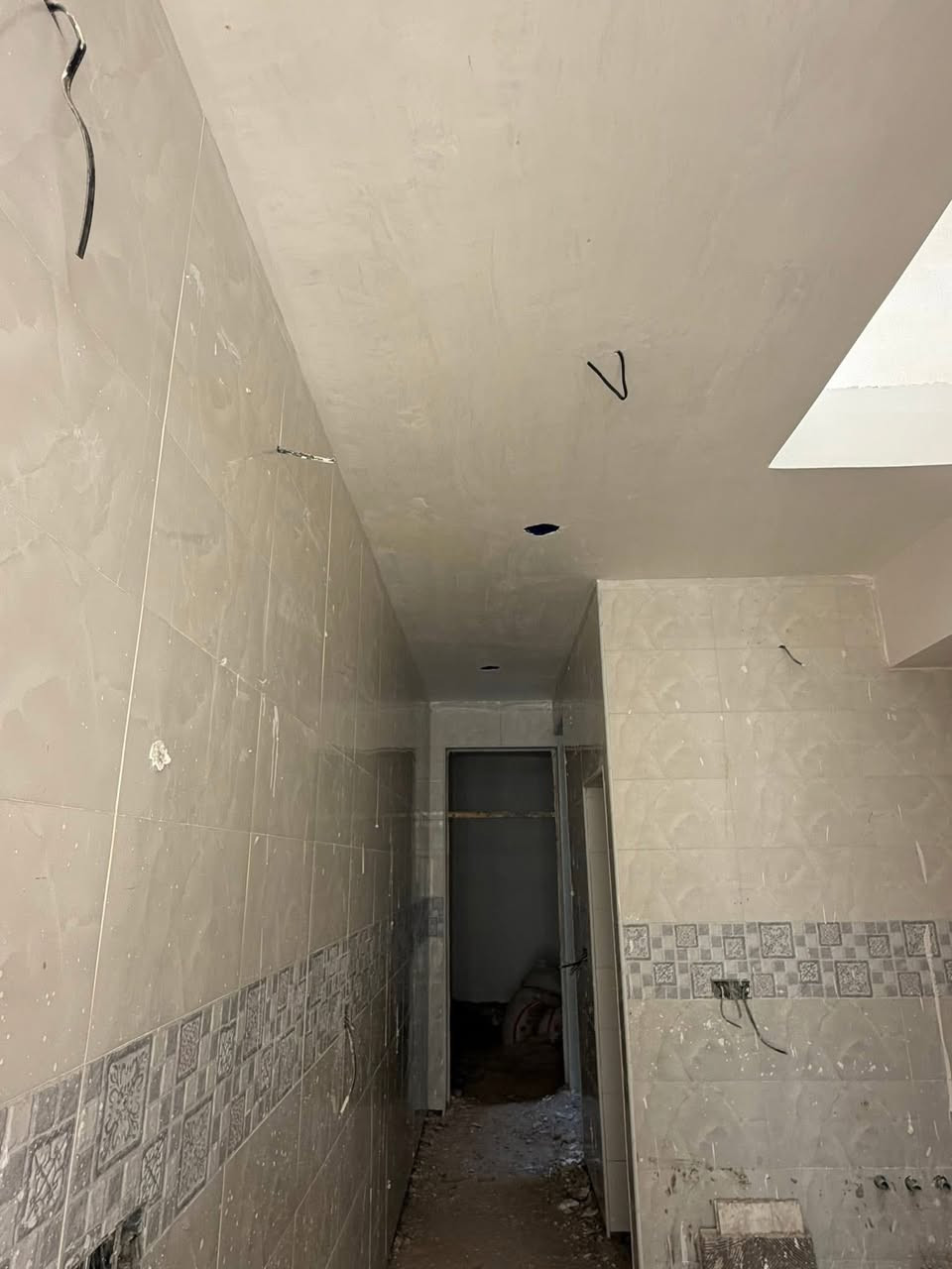 مشتملات للبيع الشعب قرب سوك شلال خلف مكوه
الخضراء  واجهه ٤ اله ربع نزال ١٧ ونص  

استقبال ومطبخ وخدمات وغرفه نوم البيت واجه عريضه 

الطابق الثاني غرفتين نوم مع خدمات جديد باقي بس ارضيه مرمر السعر مناسب جدا 

معروض بمكتب الكناني ***********
