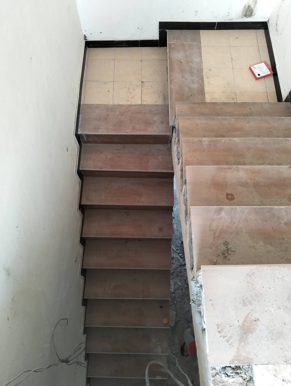 خلفه سيراميك درجة اولا ابو عواد المصري بورسلين مرمر كاشي جدران ارضيه***********
