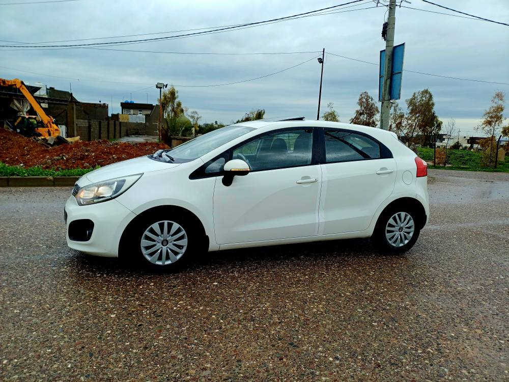 تلفون فايبر واتساب ***********
كيا ريوو موديل ٢٠١٣ خليجي مواصفات
فول كيرئوتوماتيك سيلايت abs جام كاباي فوليوم شاشه هايباد كاميره 
٤تاي نوي رقم سنه وي هزه جديد ٢بارجه سبوغ بي ليدران وينه م داناوه ١٣٢هزار رويشتوه كيرماكينه و توندوتولي به شرط  سعر ٨٣ $  شوين هه ولير أربيل, العراق
