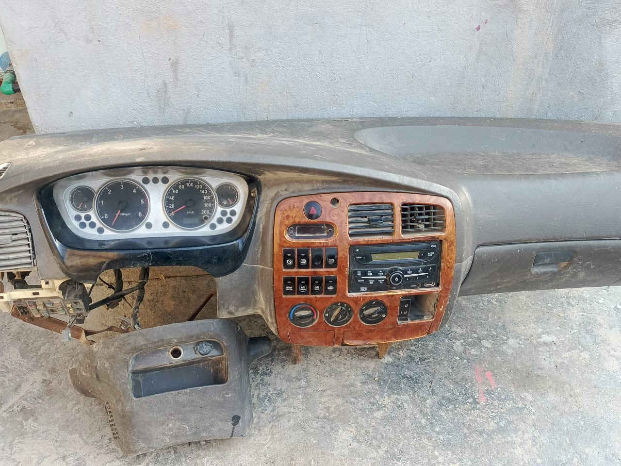 غراض بريجو منغولي او عادي
دشبول منغولي 75 وبي مجال 
لاستيك باب يمنه ويسره 15 الف 
شباك بريجو عادي 10 الالف
كفر دشبول عادي 10 الالف
فلنجات حاويه اصليات 50 الف 
قبق كاز زوج ب 5 الالف
بنيد ولغوده منغولي 30 وبيهن مجال
دبة ماي وجف باب سلايت ع عشره القطعة 
فرام ممه بريجو عادي 40 وبي مجال
زوج جكات جنط 20 الف
قبق شوته جديد  20 وبي  مجال 
كفر دشبول عادي 10 الالف
ذراع باب سلايت 10 الالف
زنون ثلجي كشاف دعاميه عام 25 وبي مجال


**إذا كنت صاحب هذا الإعلان وتريد حذفه لأي سبب، رجاءا أرسل رسالة إلى الدعم الفني**