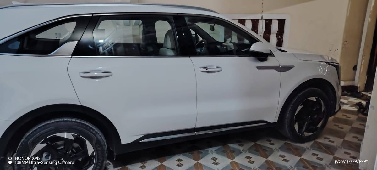 للبيع
كيا سورنتو 2024
خليجي ابيض
رقم بغداد 
محرك 4 سلندر
ماشيه 25 الف
بعده بالضمان الشركه الدوليه
السياره بيه شبر بارد بقبق الجنطه 
مكفوله من الصبغ شرط السونار 
السعر 267 
***********
