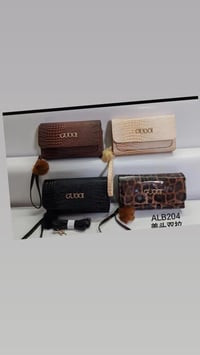 جزدان صغير • تصميم عصري • سحّابات قوية