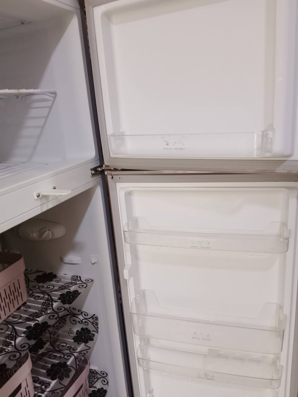 السلام عليكم عدنه هاي الثلاجه جديده بس الفريز مزروف الثلاجه نظيفه كلش سعرها 300 وبيها مجال بسيط


**إذا كنت صاحب هذا الإعلان وتريد حذفه لأي سبب، رجاءا أرسل رسالة إلى الدعم الفني**