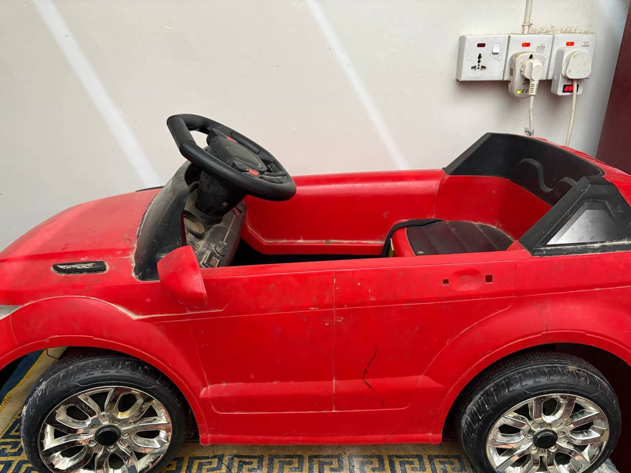 زوليه قياس ٤×٥ السعر ٤٠ الف
كراسي عدد ٣ السعر ١٥ الف 
سياره شحن السعر ٤٠ الف


**إذا كنت صاحب هذا الإعلان وتريد حذفه لأي سبب، رجاءا أرسل رسالة إلى الدعم الفني**