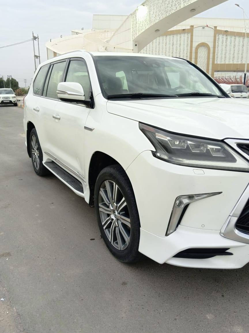 السلام عليكم للبيع لكزز 2017 مكفوله كفاله عامه ماشيه 100 رقم بغداد والسياره كلش نضيفه احسن من الصور وما متعوبه السياره من تاخذها ما تصرف عليها الف فول مواصفات السعر 625 وبيها مجال حق الجيه مكان السياره الناصريه الستفسار كامل انتصل على الرقم ***********
