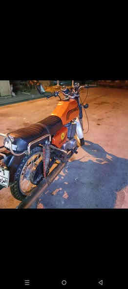 سلام عليكم 
دراجه MZ صناعه الماني 🇩🇪
موديل 1984
الدراجه مكينتها تخبل صافيه ما بيها اي نقص 
كهربائيات كلها شغاله اشاير + لايتات كله شغال 
مكان الدراجه بغداد الكرخ 
 الدراجه مرقمه بغداد راعيها خارج العراق و اخو موجود بغداد 
اكفلك من سرقه و من اي امور قانونيه 
السعر 1750 مليون و سبعميه وخمسين 
بيها مجال بسيط 
***********
