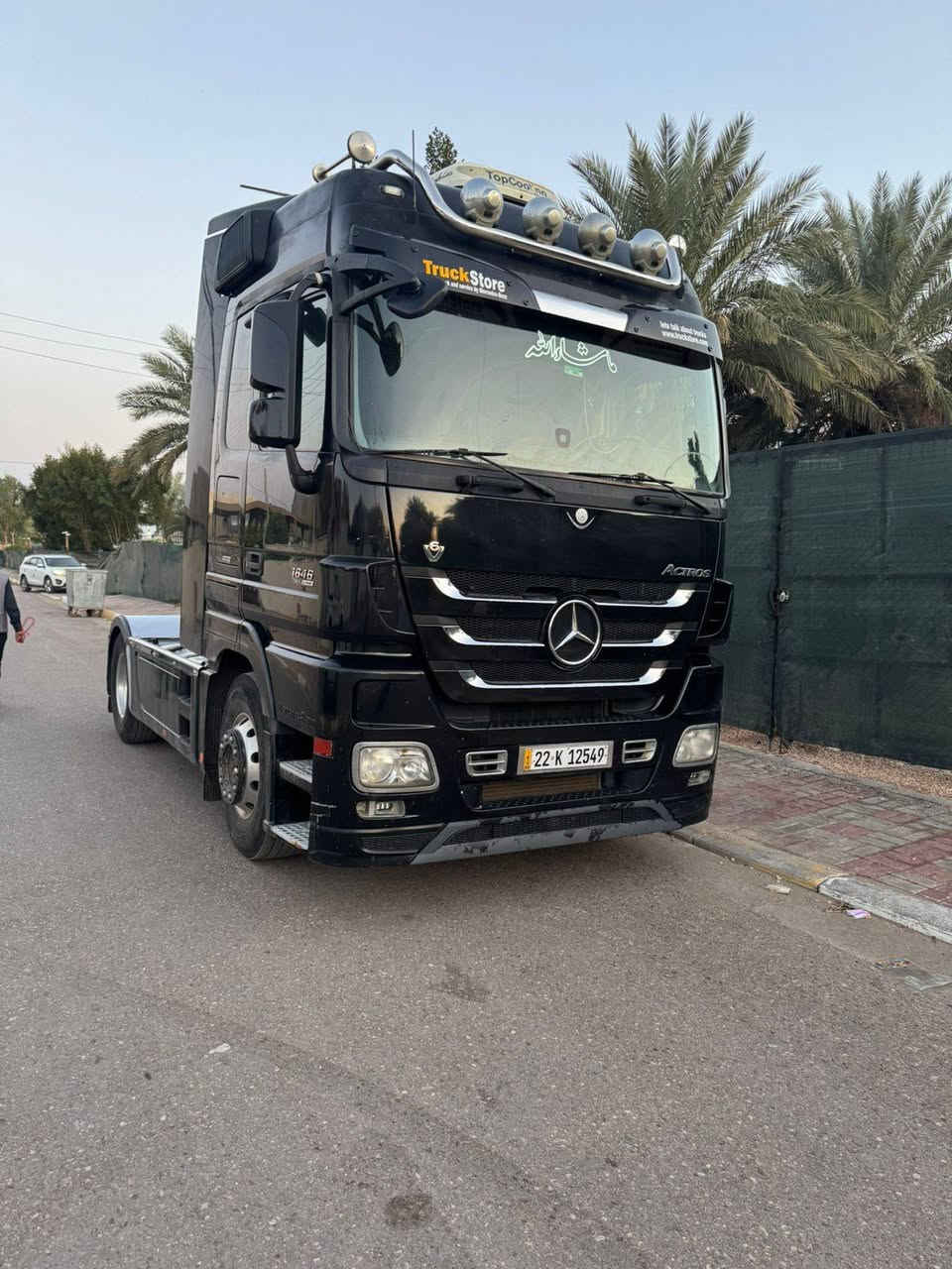 اكتروس  2009 مع عربه موديل 2010 طولها 13 60 رقم أربيل حجم 46 رتايدر سبلت خزن ثلاجه السعر 390 ورقه بيها مجال ***********
