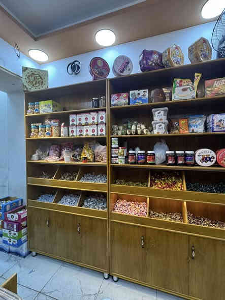 عارضات كرزات وحلويات للبيع *********** مكاني بغداد البلديات
