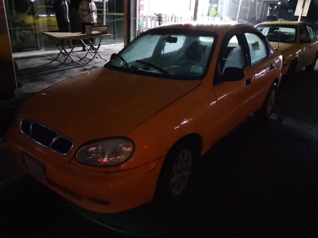 السلام عليكم بيع مستعجل سياره دايو لانوس شرط كير والمحرك شرط تحويل وكاله دفتر بانزين بيه صاحبه كركوك 20$ وبيه مجال***********
