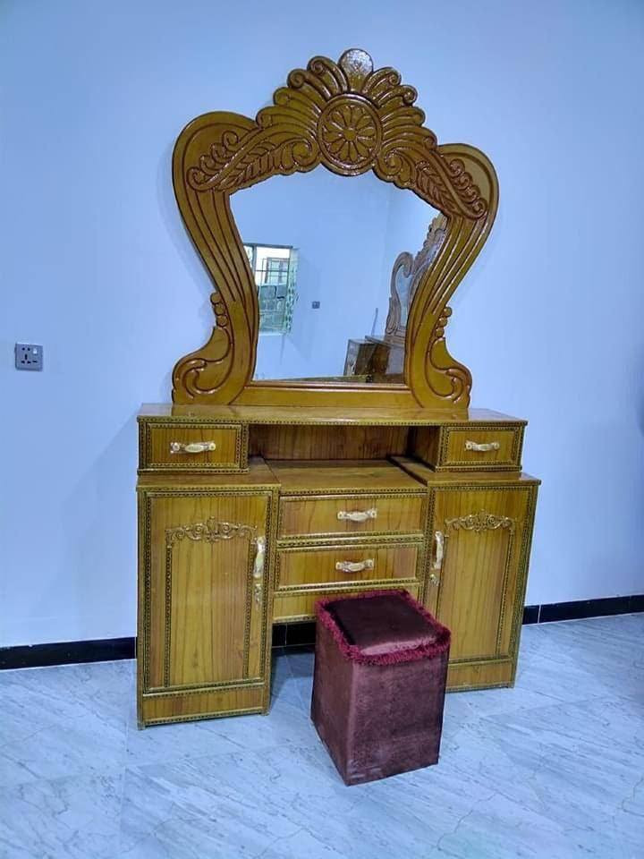 متوفر انواع الغرف الاخشاب صاج لتواصل معنا عبره الواتساب
wa.me/+9647857770513
***********للاتصال
