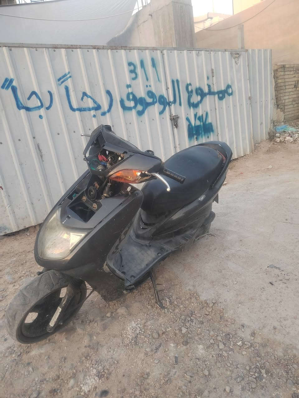 من رخصة الادمن
دراجة سكنس نثية ياباني 110 كابريتر

الدراجة رايدهة ب200 قفلل الدراجة كابريترهة تعبان وعدي غراضها البقية ستاند صفح حساس يعني تنزلة تطفة الدراجة تاير امامي يرادلة تبديل . رقم *********** متوفر واتساب العنوان بغداد اليرموك
