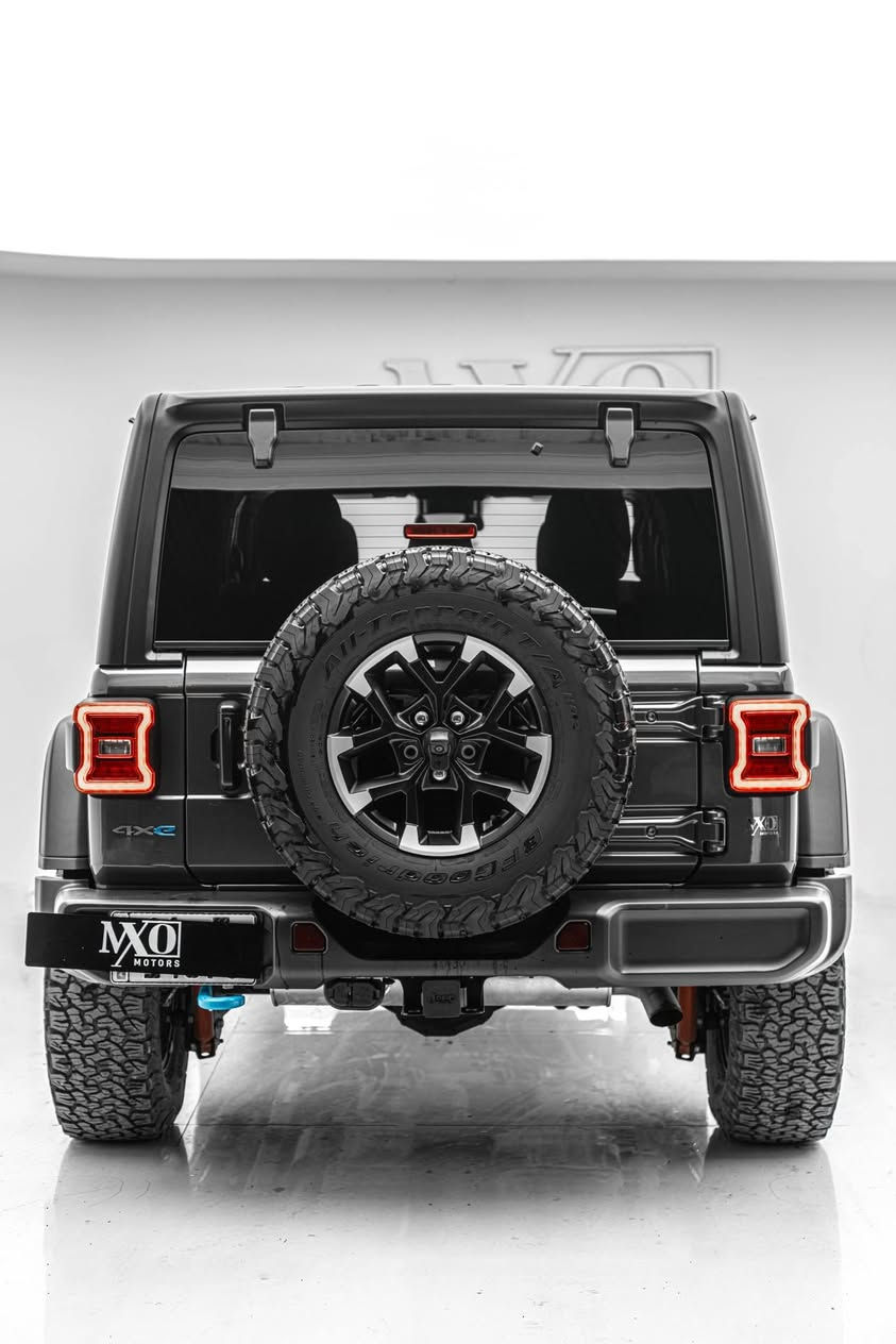 للبيع 🔥🔥 
jeep wrangler  #RUBICON
 شكل الجديد   هايبرد 
#4xe
كلين تايتل مكفوله كفاله عامه  
مرقم بغداد 
موديل : 2024
محرك :اربع سلندر توربو هايبرد 
ماشيه : 20 الف فقط 
قوة حصانيه : ٣٧٥ حصان 
ثلاث انضمة القياده 
hybrid   electric  e-save 
كيبل الشحن موجود وياه 
مواصفاتها :
axle lock 
sway bar
offroad plus 
 تشغيل عن بعد 
شاشه كبيره 
كاميرا خلفي
رادار امامي
لايت و بك لايت LED 
 خارجي AUX 
تحويل ب نفس اليوم 
 السعر خاص  رجائاً بس الشراي يخابر 
لا تقارنها ابد ب وحده  بها حادث وارباكات او غركانه 
***********    korek watsapp
***********    asia watsapp
