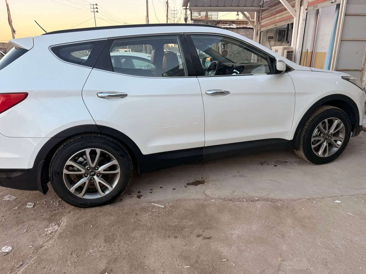 سنتافي 2014 مكفولة من الصبغ والتبديل بيها بارد قليل 
للبيع 
مكاني النجف 
رقم اربيل باسمي 
158 وبيه مجال
*********** النجف, العراق
