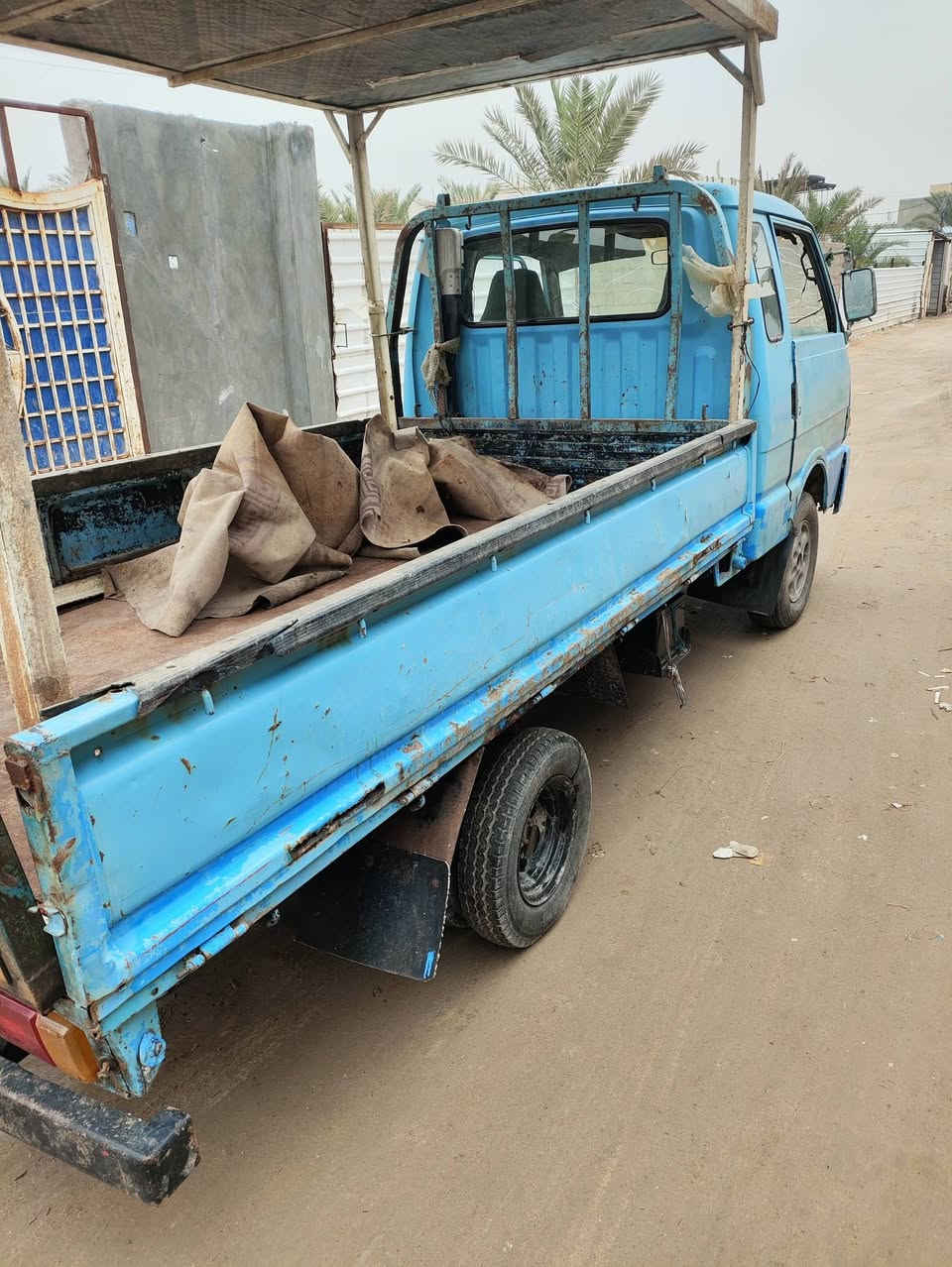 سلام عليكم سياره بنكو 96 مكينه بيه خيط تبخير كير واكسن خير من الله سنويه ساقطه  وراعيه يريد تحويل راعيه يمنه موجود يريد تحويل السعر 35وبيه مجال وهاذ *********** نتصل ودالل مامتواجد ع فيس
