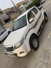 للبيع تيوتا هايلوكس موديل 2013 كير عادي مكينه كير خير من الله لا تنقيص...