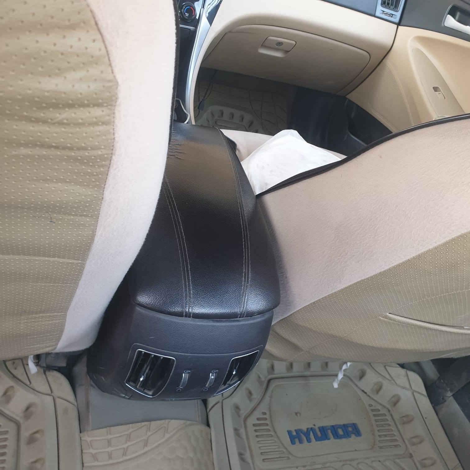 سوناتا موديل ١٤ رقم اربيل 
سنويه صاقطه ب ٢٠١٨
حداديه كامله مكينه جديده
بيهه تبديل بنيد ورشات صبغ مكينه ٢٤٠٠
السعر ١١٠  وبيهه مجال مكانها ديوانيه حي الوحده 
هاتف ***********
