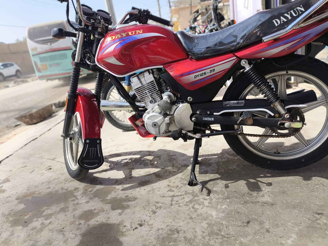 اللهم صل على محمد وال محمد 
دايوان عضم للبيع موديل (2021)
الدراجه كفاله المكينه مامفتوحه والنعومه ماينسمع صوتها 
كلشي بيها شغال من الكهربائيات للدبلات وكلشي 
اوراق اصولي وبيها مكاتبه حجي حسين 
رايدها 900 وبيها مجال 
عنواني المسيب- اولاد مسلم 
***********----***********
