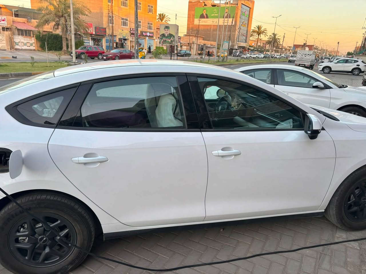 السلام عليكم
Byd سيل 5 موديل ٢٠٢٥
مكفوله بدون طخه او رصعه او خدش 
ماشيه 11 الف 
3500 ع البانزين 
7500 ع الكهرباء 
سعرها 19 
مكانها حي الجهاد او السيديه 
***********
