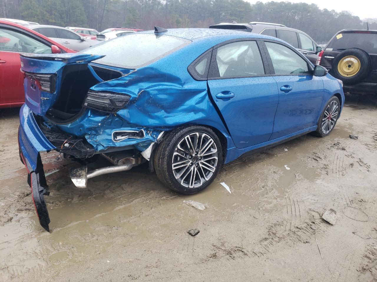 السلام عليكم
كيا فورتي موديل ٢٠٢٣ جي تي 

وارد امريكي 

حادث جاملغ خلفي صبغ وتعديل بارد قبق صندوك + ٢ قطعه كلير امريكا صور الحادث ضمن المنشور 

المواصفات //

محرك 1600تيربو القدره الحصانيه 207 جدا سريعه 

بصمه تشغيل+ ابواب + جنطه

فتحه سلايد روف

دبل اكزوز صوت وفصله بلادي 

ستيرن حرف D 

شفتات ستيرن 

تدفئه تبريد كشنات

اناره ترحيب بالابواب 

اناره داخليه مع رمز GT  🤍❤️💙

اناره بالابواب 7 الوان 

تبريد قطعتين 

كراسي جلد مع ختم GT 

حساسات خلفيه

رادار امامي + جانبي + خلفي

نقاط عمياء 

تحديد مسار قياده اليه 

بريك تلقائي 

شاشه كبيره اندرويد اوتو ابل كار بلي 

كاميرا دواره 

مداخل usb 

اشاير بالمري 

صندوق ذكي يفتح عند الاقتراب 

قياده ثلاث وضعيات سبورت نورمل ايكو 

ويل كب حجم 18 رياضي 

ليد امامي خلفي 

رقم بغداد  بسمي 

مكانها بغداد الدورة

هاتف ***********

السعر ١٥٠ ورقه
