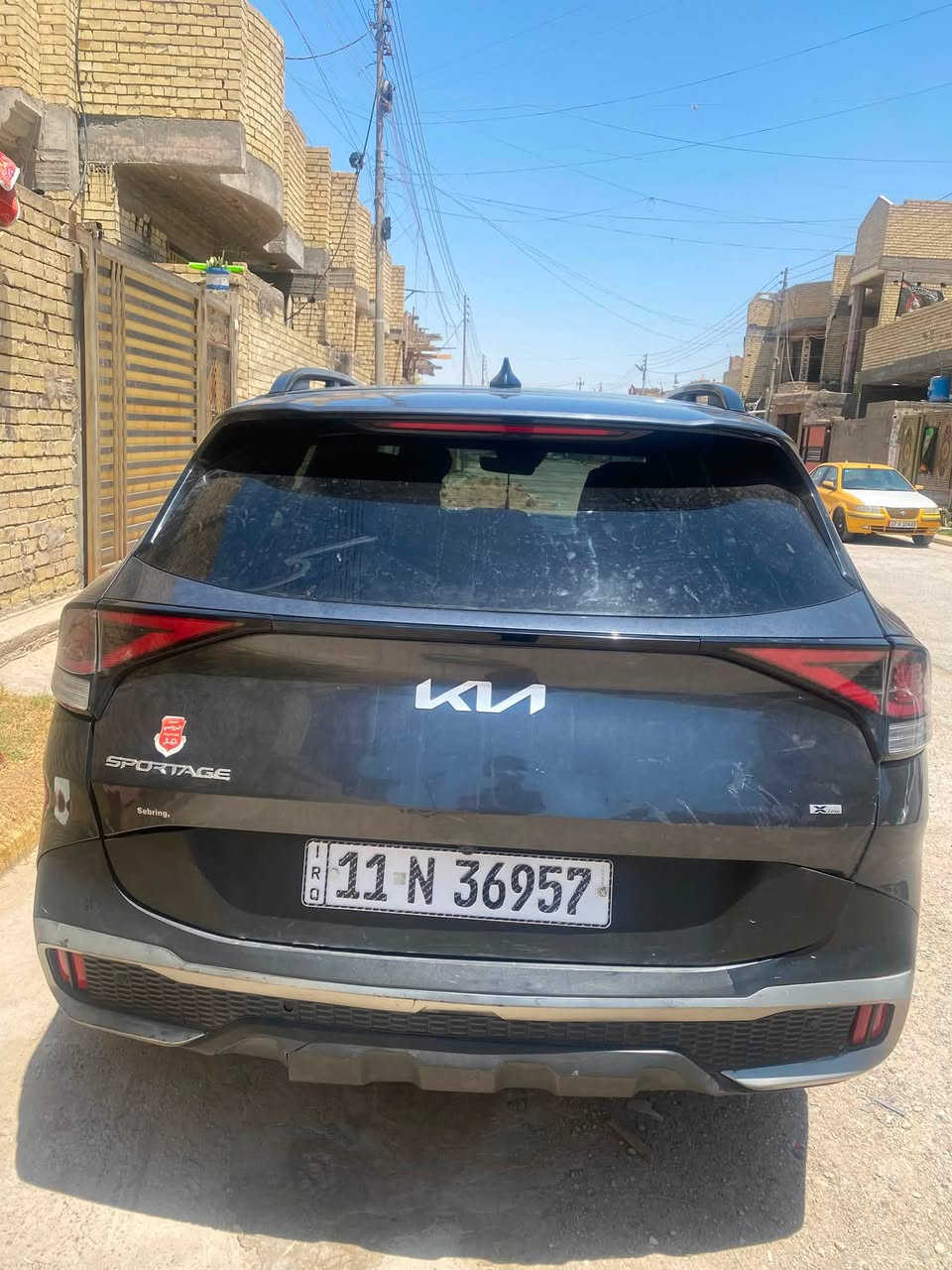 السلام عليكم  كيا سبورتج للبيع موديل 23 وارد أمريكي فول مواصفات حادثهه جاملغات امامي وخلفي موضح بالصوره السعر : 150 وبيه مجال  

‭***********‬
