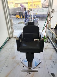 تجهيز محل كامل غراض محل حلاقة للستفسار 07702958305