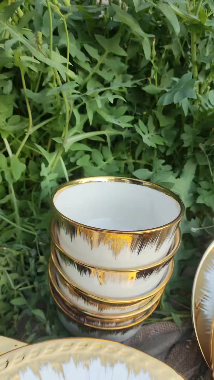 "للحظاتك المميزة، اختر لمستك الذهبية ✨

حتى تخلي بيتك مميز🤍
كل ما عليك ارسال رساله الينا💌

📦 متوفر الآن
📩 للحجز راسلنا خاص أو عبر واتساب ***********
